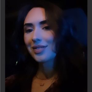 Meet your Posher, Andrea